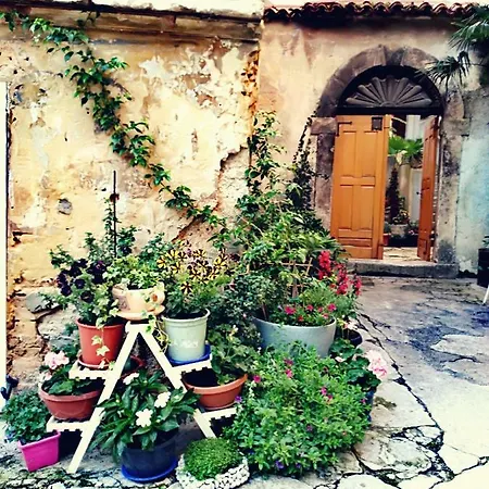 Flora Apartman Lovran