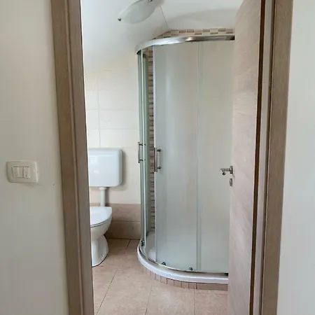 Apartman Flora *