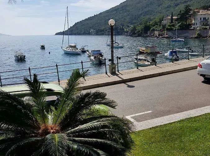 Flora Apartamento Lovran